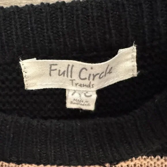 Full Circle Women's Sweater - Picture 2 of 4